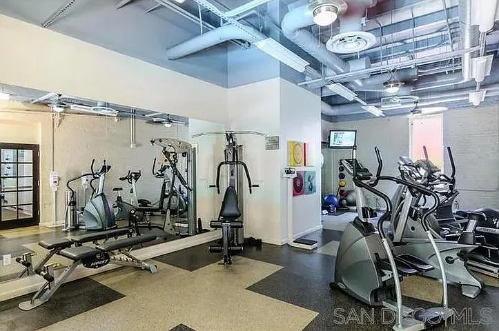 1431 Pacific Hwy #610 — Photo 23