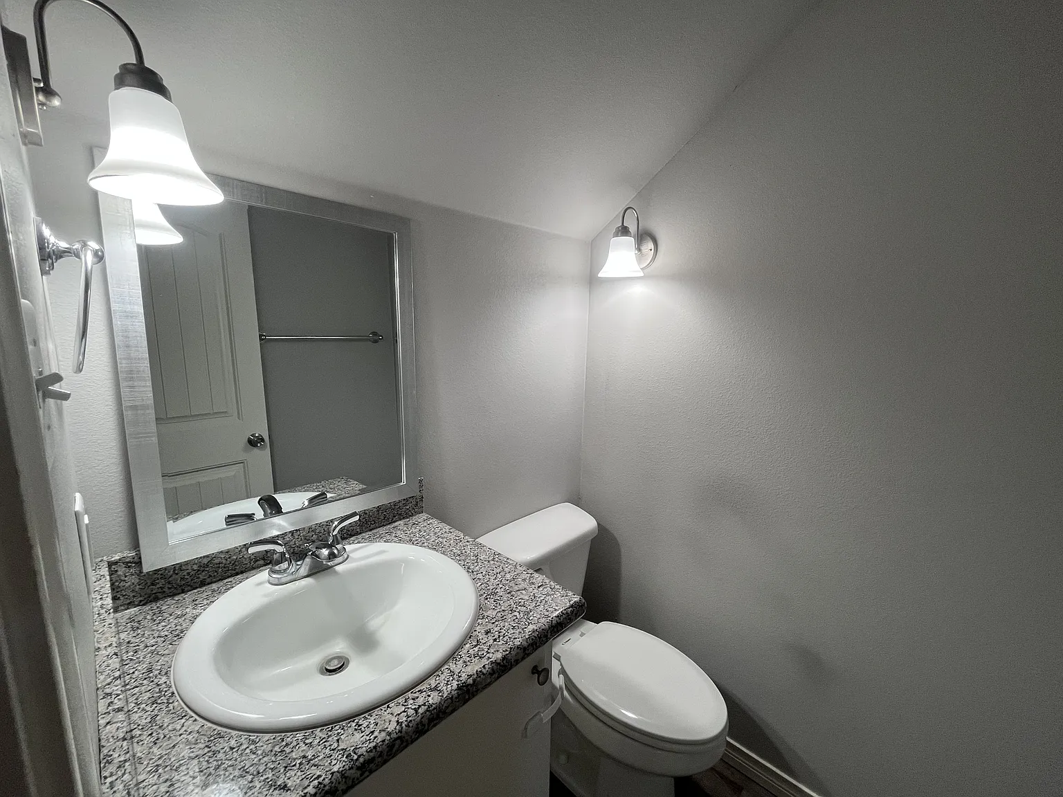 3422 Itasca Street - 1 — Photo 3