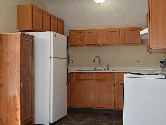3rd image of 711 N 31st St APT 3