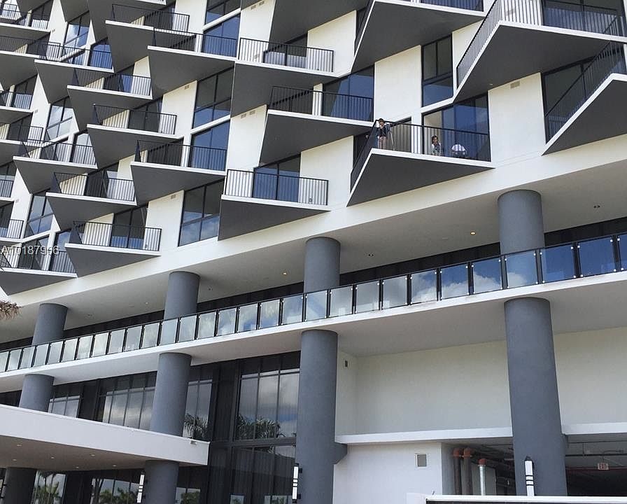 1st image of 5300 NW 85th Ave APT 1901