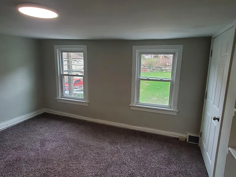 546 Larimer Ave — Photo 8