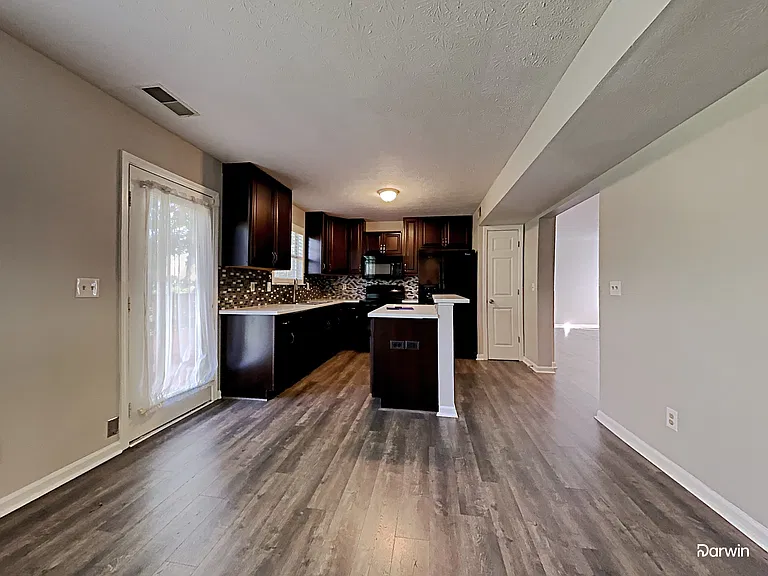 6271 Valleyview Dr — Photo 5