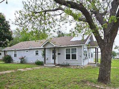 400 S College St, Itasca, TX, 76055
