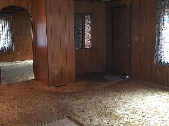 5th image of 415 W Wynooche Ave