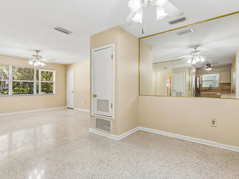 2406 Husson Ave — Photo 16