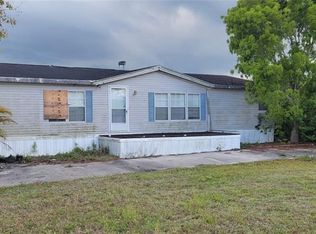 1425 Riverview Dr, Moore Haven, FL 33471