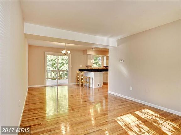 4th image of 12246 Ivy League Ct