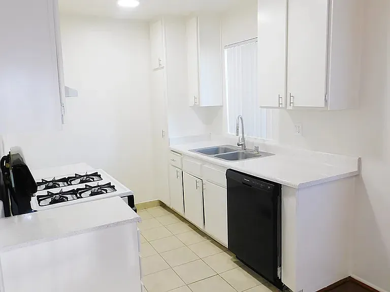 13518 Burbank Blvd — Photo 1