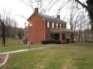 129 Shadyrest Rd, Ellwood City, PA 16117