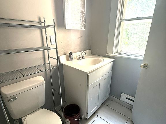 3rd image of 702 Pittston Ave #1