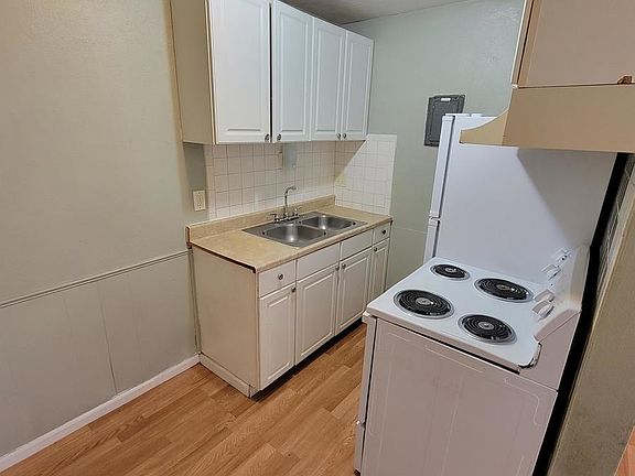 5th image of 3714 Geraldine Ave APT 3