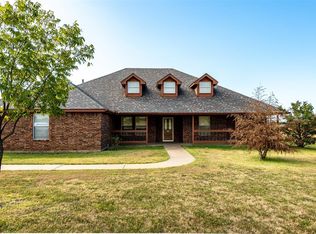 2309 Colt Ln, Crowley, TX 76036