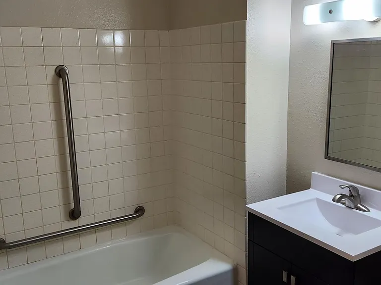 318 S Liberty Ave #5 — Photo 7