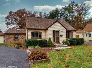 46 Pashley Rd, Glenville, NY 12302