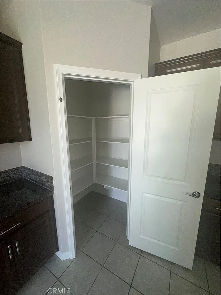 3 bed, 1959 sqft, $3,300 — Photo 4