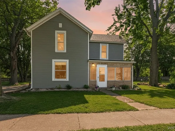 256 Washington St, Wilson, NY 14172