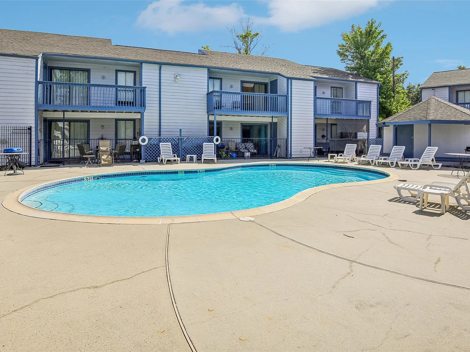 1 bed, 1.0 bath, 521 sqft, $959 — Photo 3