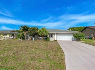 4520 SE 11th Pl, Cape Coral, FL 33904
