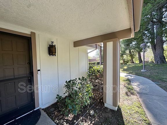 3rd image of 10020 Larwin Ave Unit 1