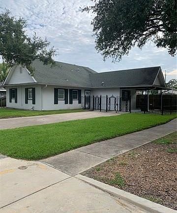2nd image of 4901 Montegut Dr