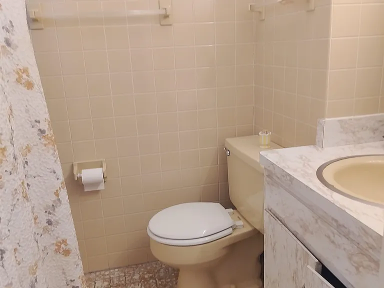521 Madison St #6 — Photo 8