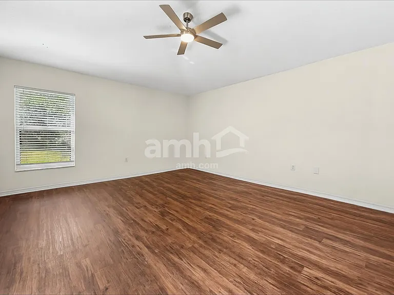 1443 Baythorn Dr — Photo 8