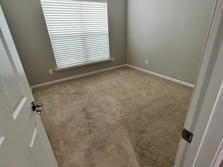 1051 Abberley Cir — Photo 6
