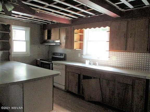 4th image of 2973 Cochran Ave S