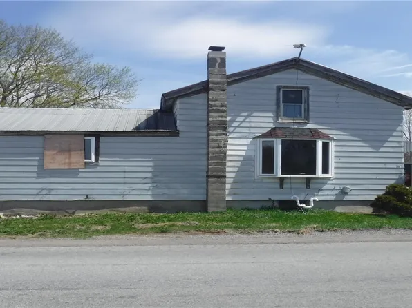 9867 Transit Rd, Pavilion, NY 14054