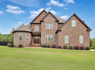 935 Lansfair Dr, Inman, SC 29349