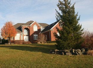 53 Fieldway Ct, Rochester, MI 48306