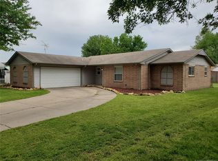 21005 E 32nd Pl S, Broken Arrow, OK 74014