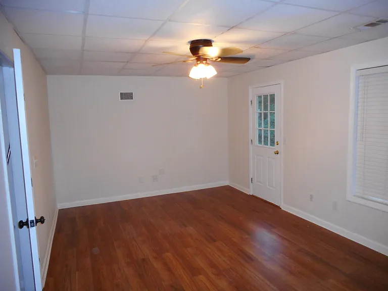 Large downstairs family room. Ideal for movies, games etc. E