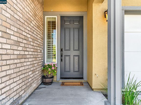 3rd image of 4252 Oak Knoll Dr