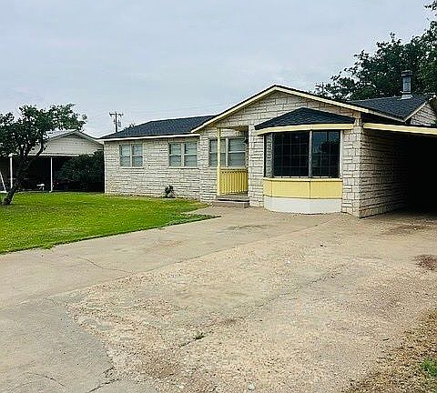 3rd image of 1002 Triangle Dr