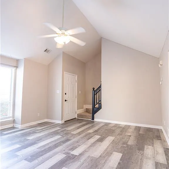 1195 Minhinette Dr #G — Photo 3