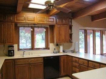 5th image of 418 Live Oak Ct NE