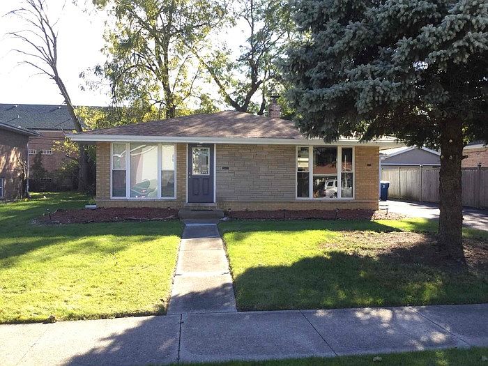 1st image of 1125 E 161st Pl