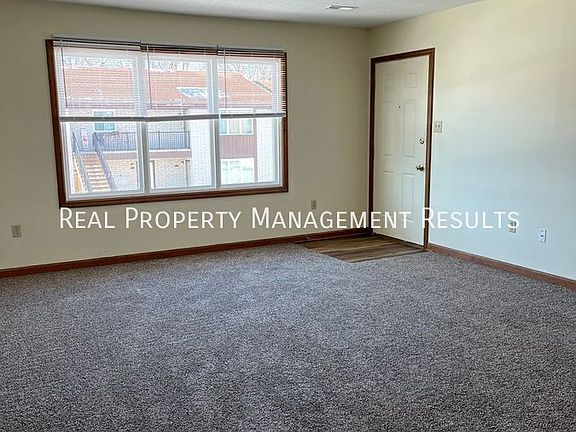 2nd image of 887 Claymark Way #302