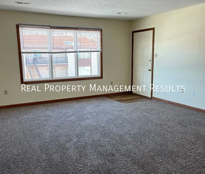 887 Claymark Way #302 — Photo 2