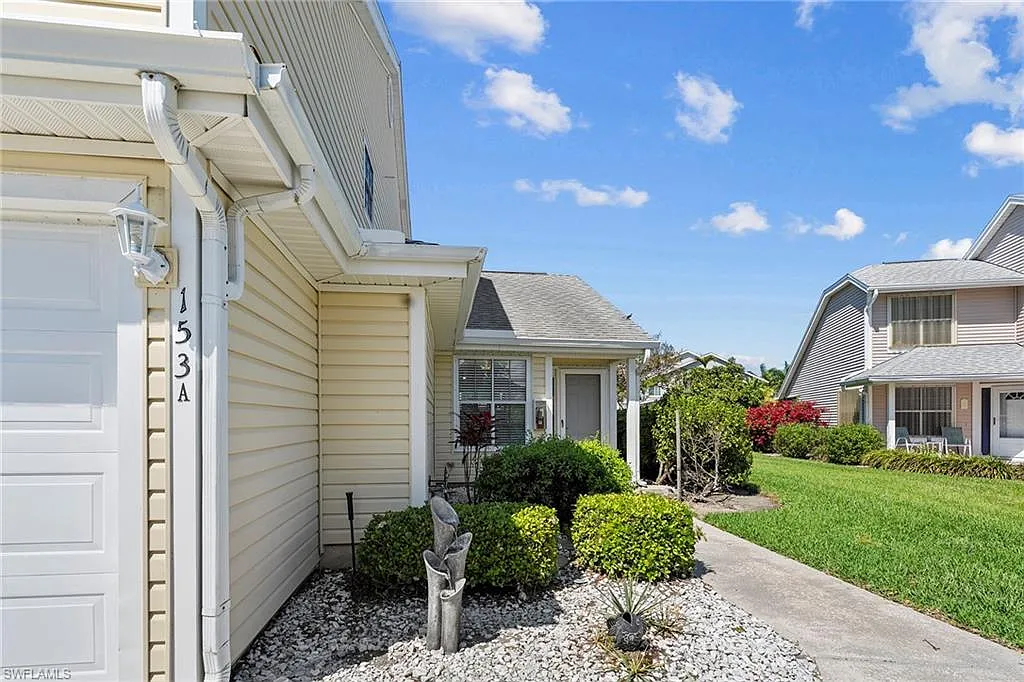 2 bed, 2.0 bath, 1009 sqft, $4,900 — Photo 4