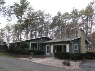 708 Chautauqua Dr, Marinette, WI 54143