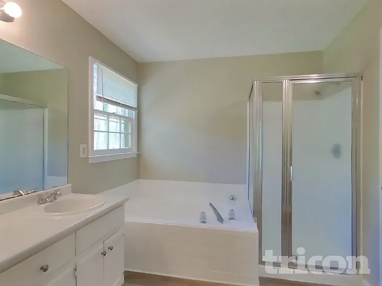 2651 Laurel Woods Ln SE — Photo 11