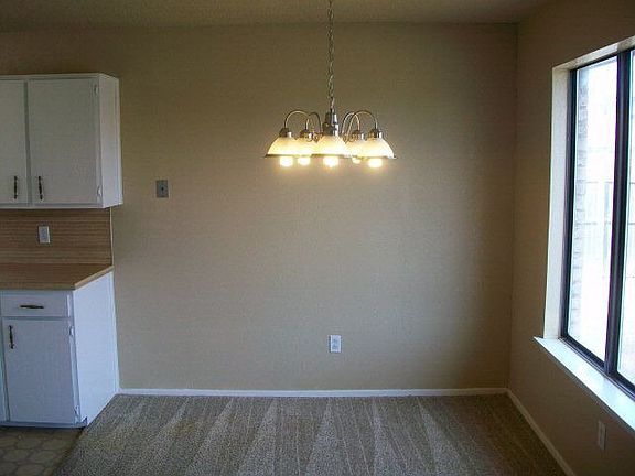 5th image of 404 N Englewood Ave