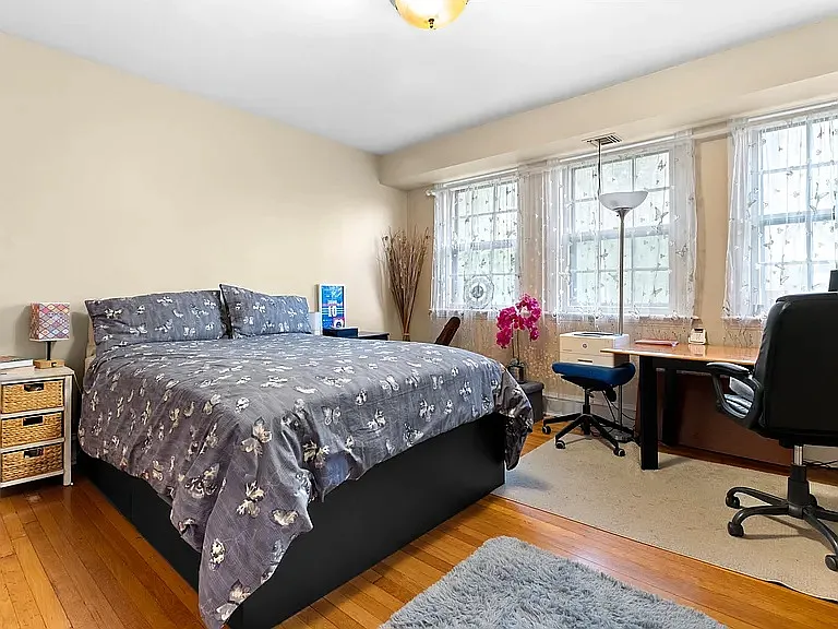 415 City Ave — Photo 3