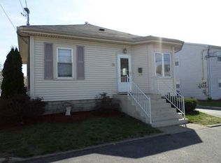 135 Fort St, East Providence, RI 02914