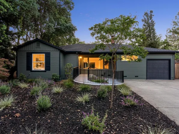 36 Los Alondras Court, Novato, CA 94947