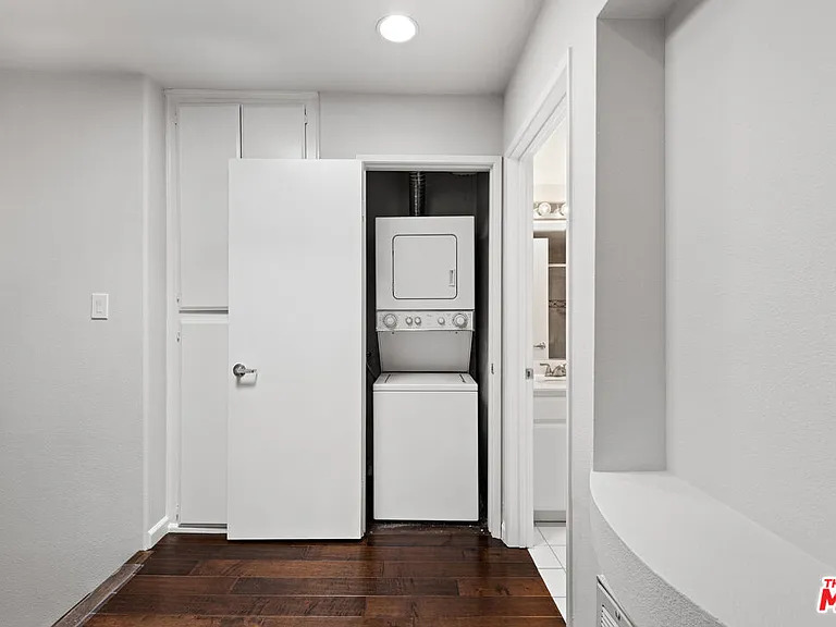 14061 Milbank St #4 — Photo 14