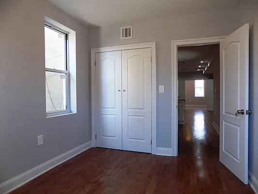 Rented by Blue Egg Realty Corp | media 20