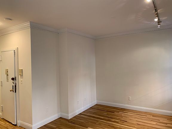 3rd image of 220 W 104th St APT 2E